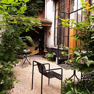 https://antwerp-loft-art-and-chill-free-parking.hotelsantwerp.net